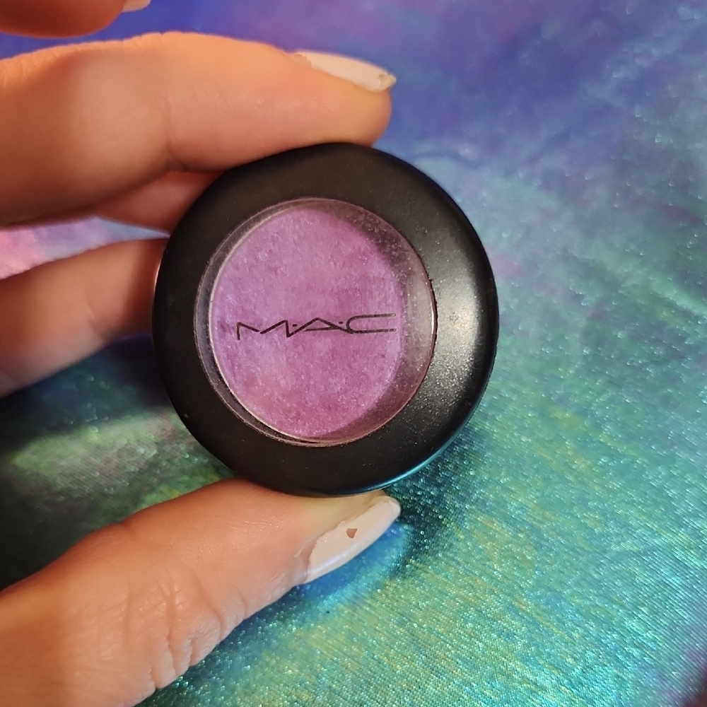 MAC Stars N Rockets Eye Shadow - Picture 1 of 3